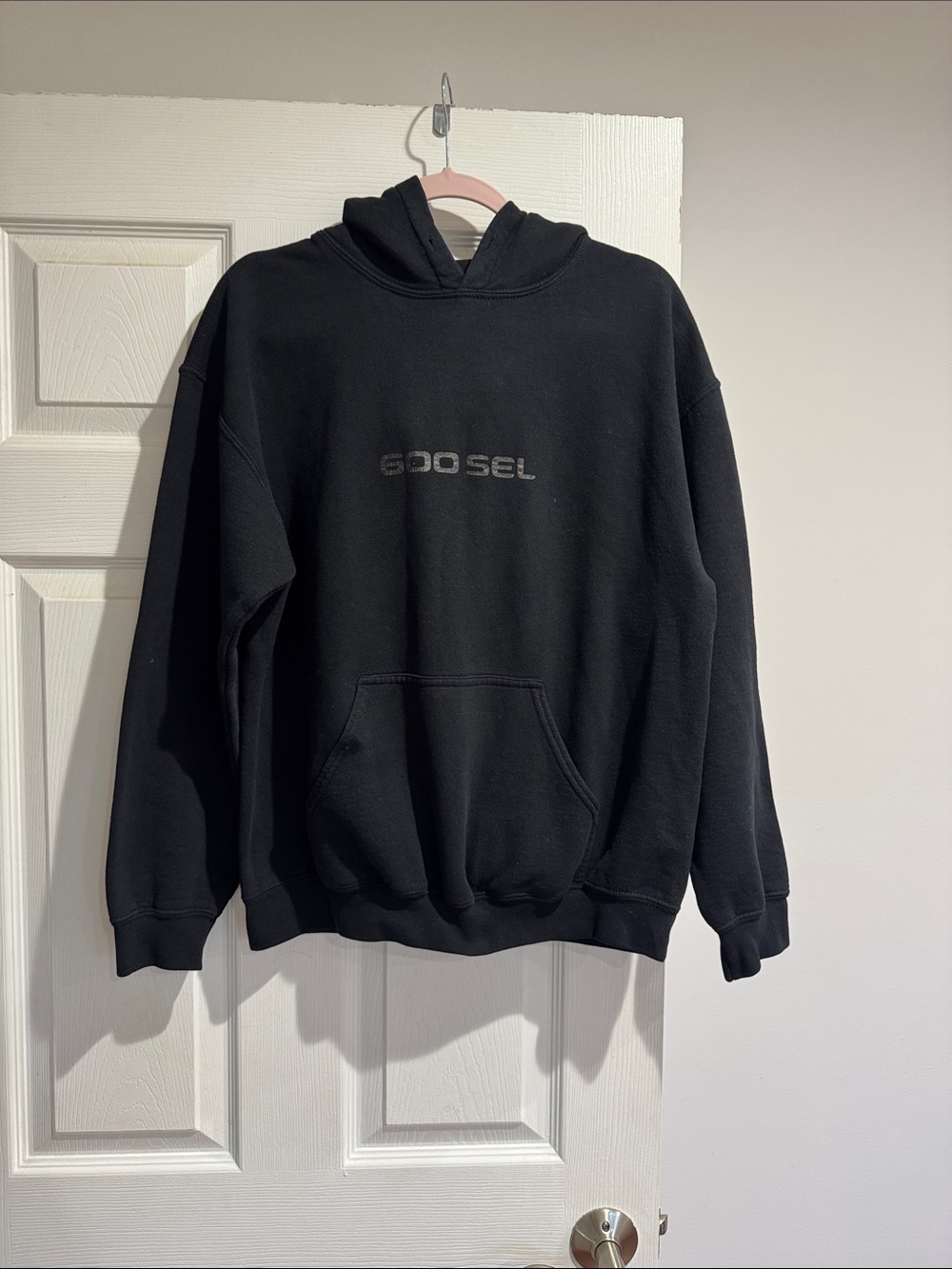 SSUR Black Hooded Sweatshirt with Subtle Logo size m